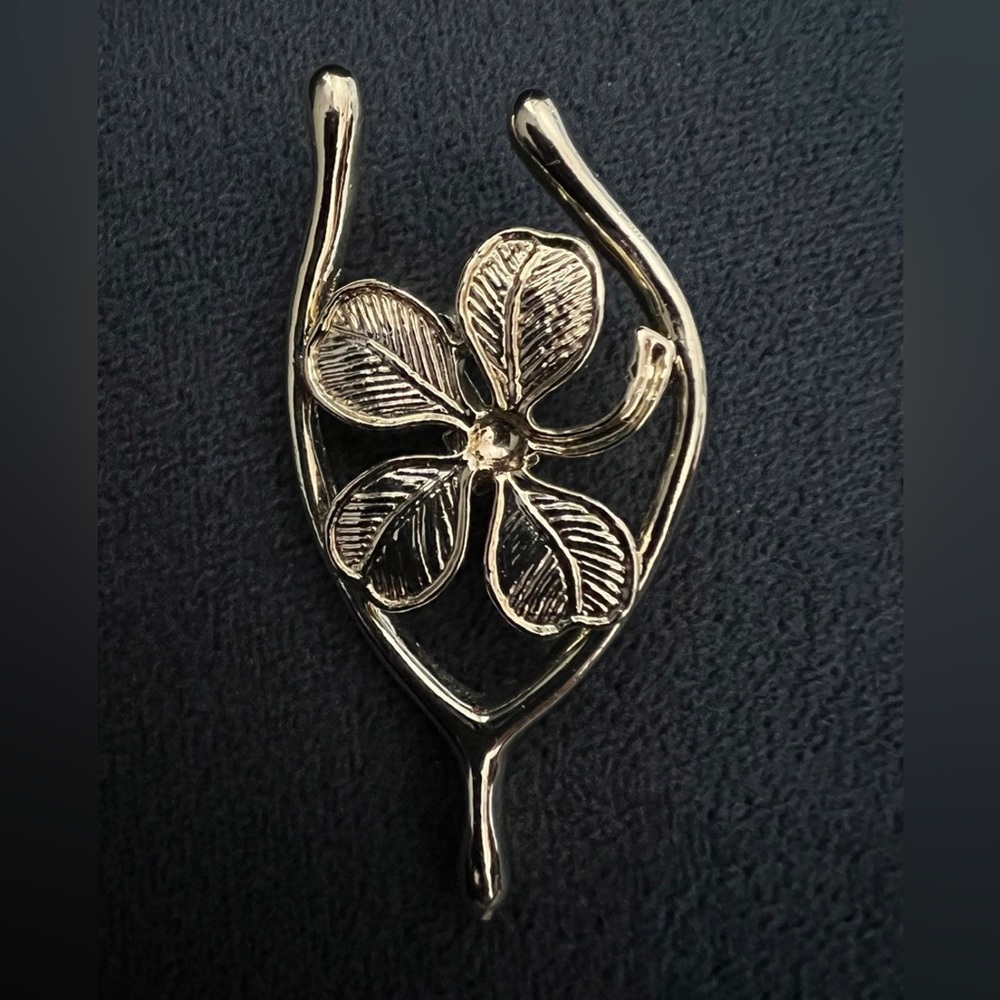 Gerry’s Vintage Wishbone Four Leaf Clover Brooch